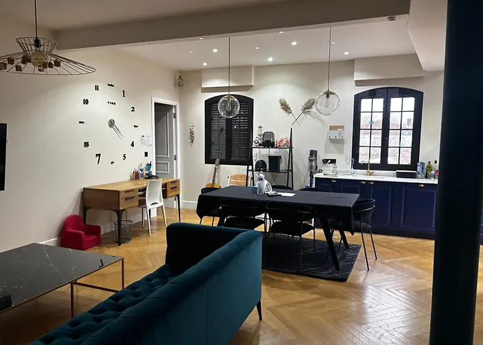 Apartment With Terrace Merignac photo